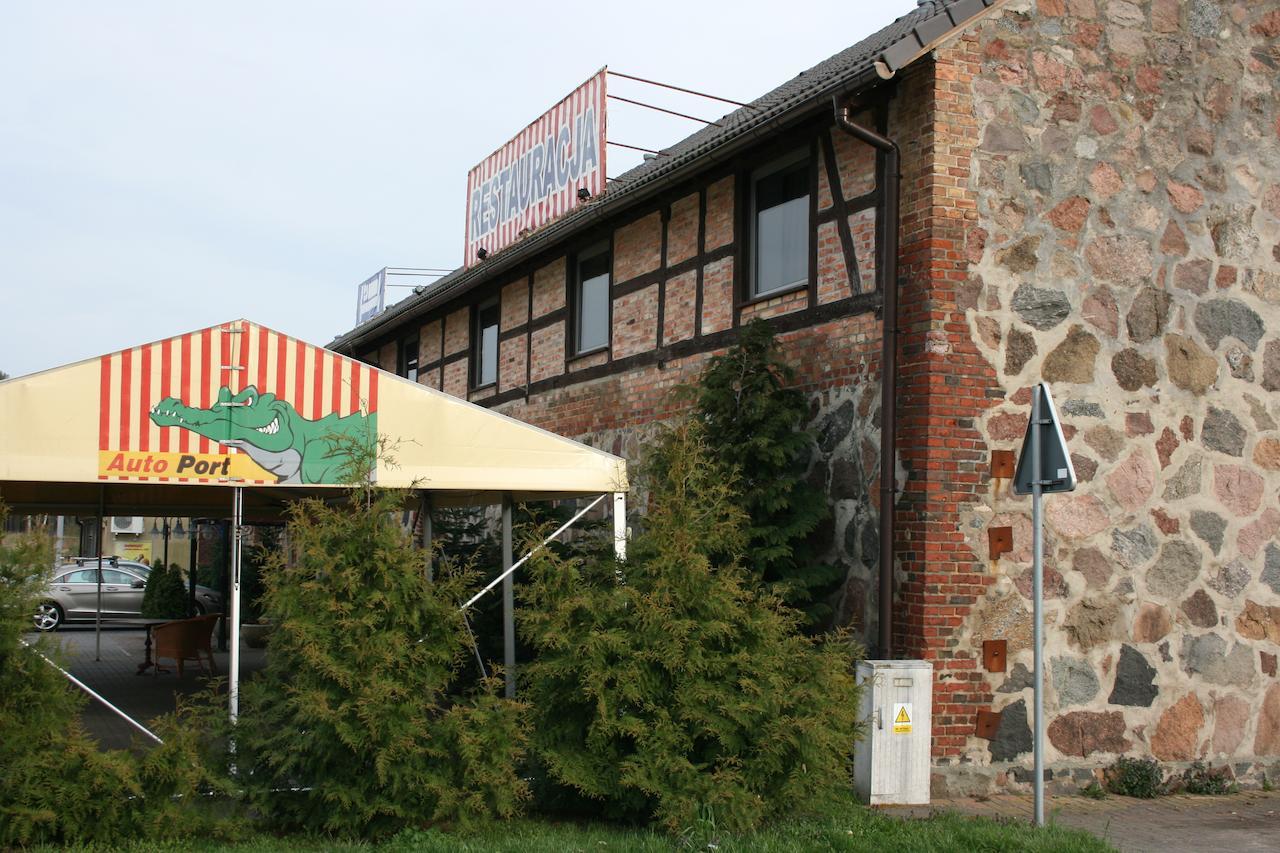 Auto Port Przytoczna Bed & Breakfast Nowa Niedrzwica Екстериор снимка
